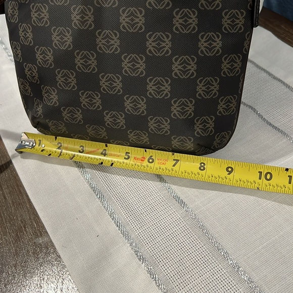 Authentic LOEWE Canvas Shoulder/Crossbody Bag - Picture 8 of 17